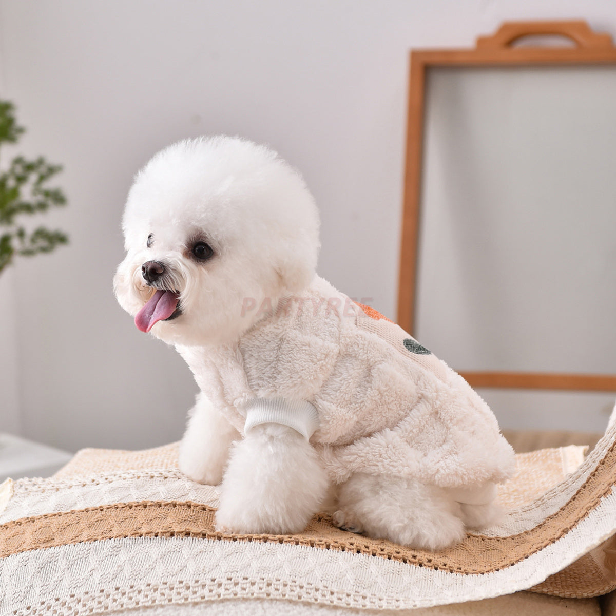 Dog Rose Embroidery Warm Vest