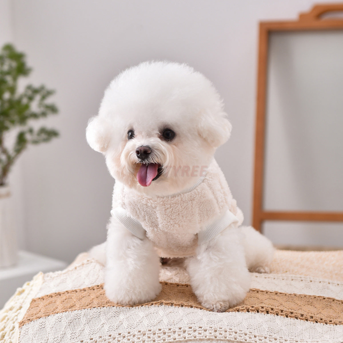 Dog Rose Embroidery Warm Vest