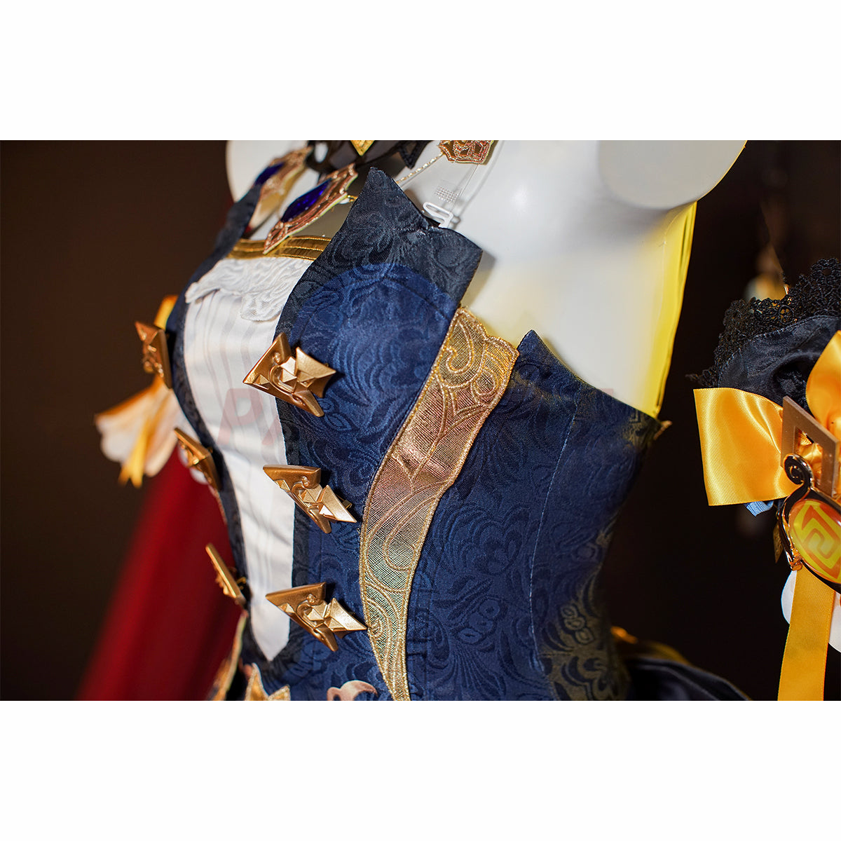 Genshin Impact Navia Cosplay Costume